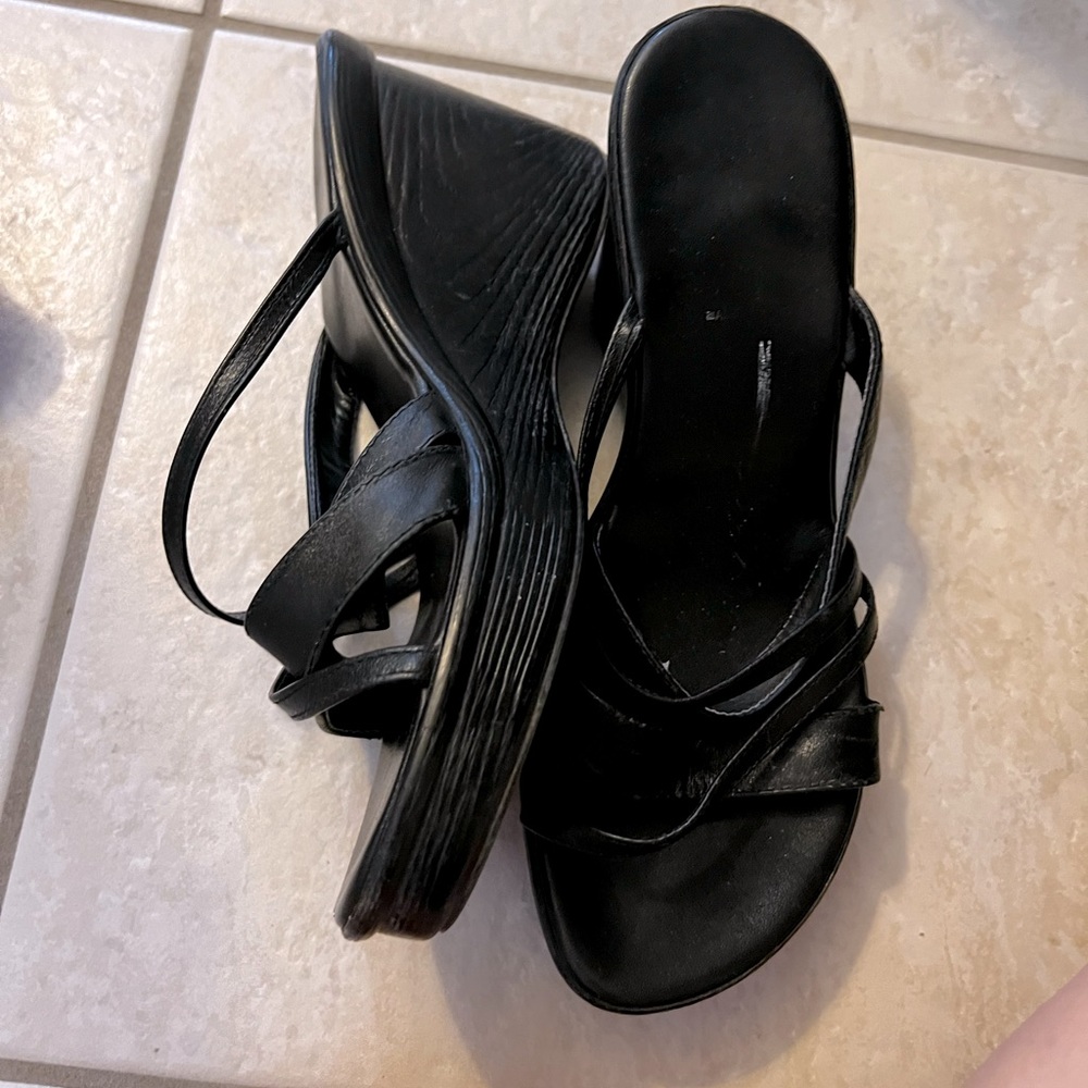 Black Strappy Aldo Chunky Platform Sandals